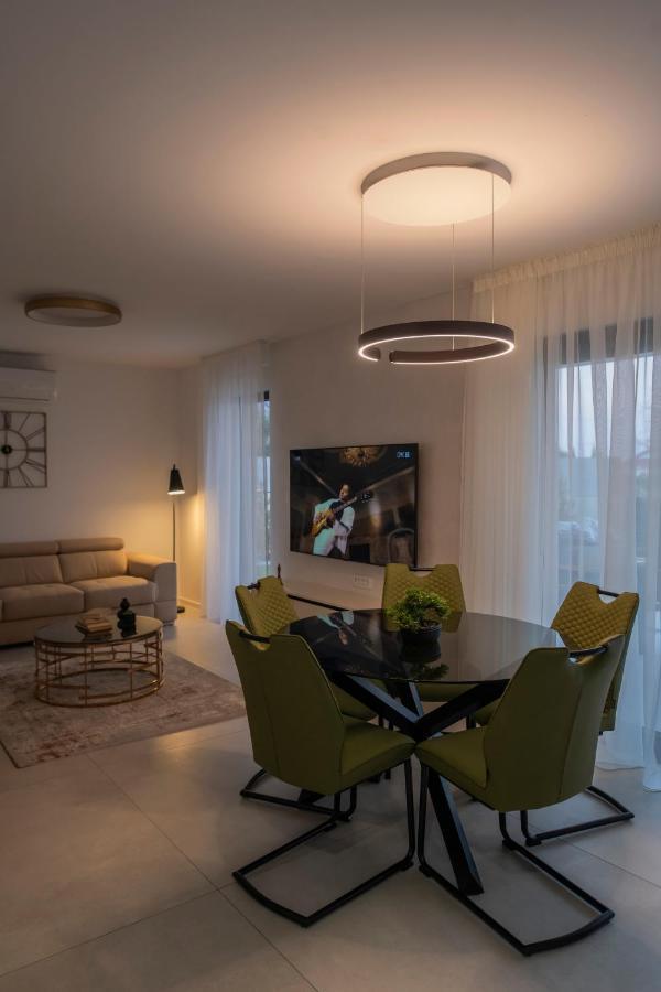 Villa Magna Luxury Apartments Murter Exteriér fotografie